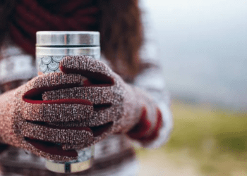 Fashion Accessories: How to Match Gloves to Face Winter