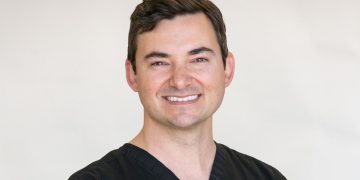 Dr. Ross Blagg's Headshot