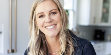 Headshot of Cindy Monroe